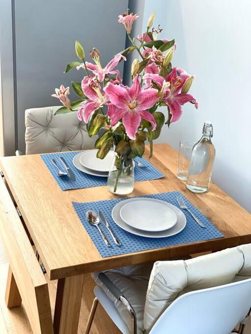 2Bdr Modern Apartment In Hammersmith West Лондон Экстерьер фото