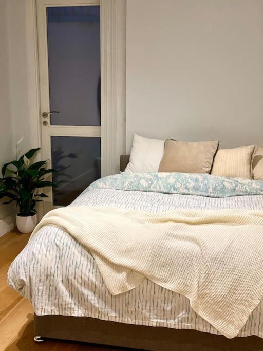 2Bdr Modern Apartment In Hammersmith West Лондон Экстерьер фото