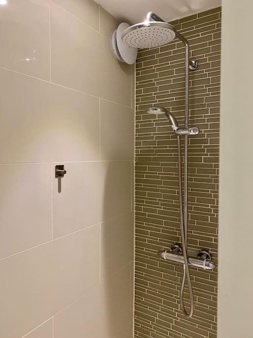 2Bdr Modern Apartment In Hammersmith West Лондон Экстерьер фото